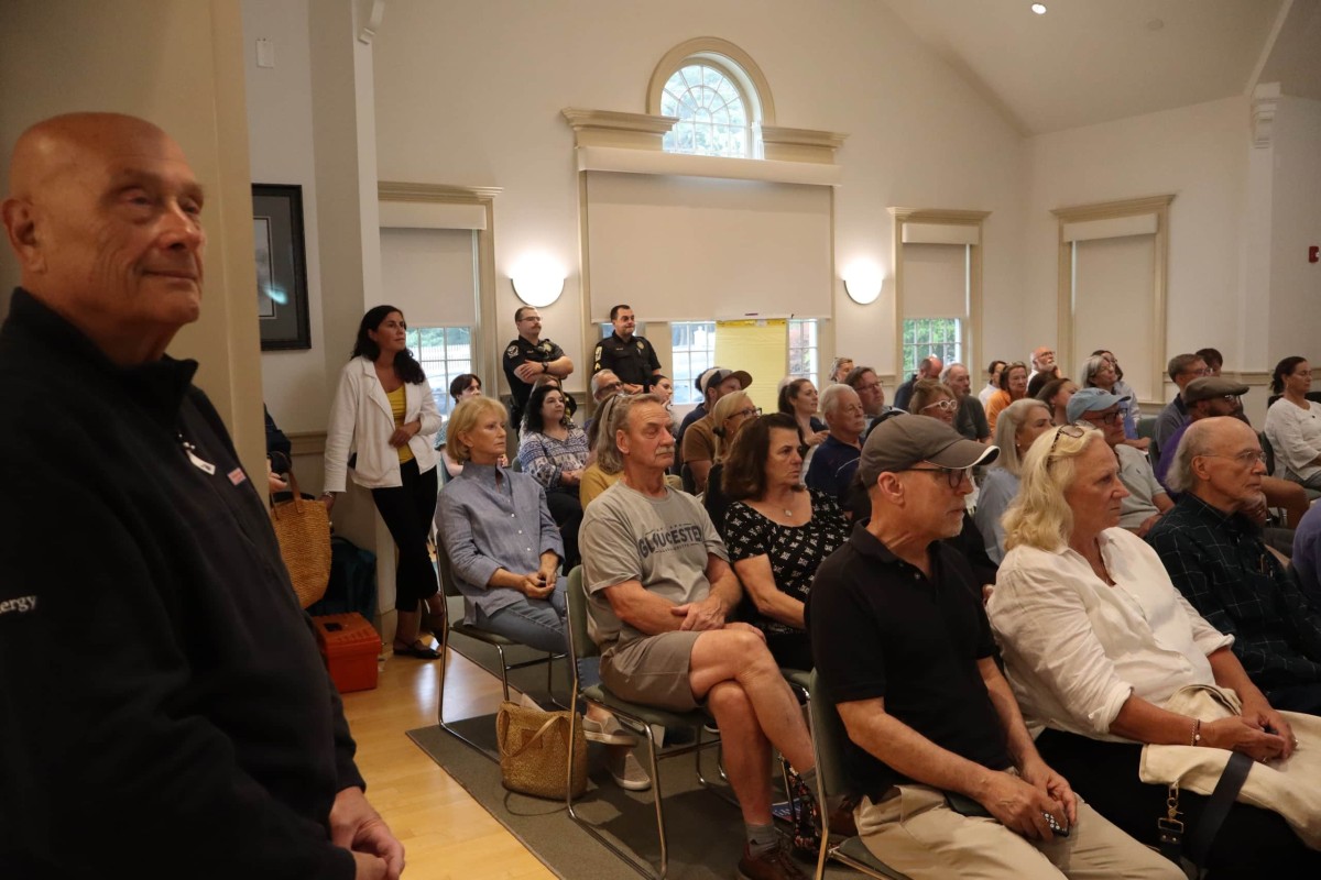 Old Lyme Residents Grapple With How to Preserve Identity While Planning for Housing Change – LymeLine